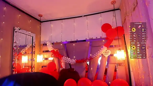 Snapshot of HijabiMilf chatting on 02.14.25 HijabiMilf online show from 02.14.25