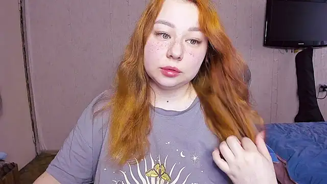 Snapshot of Milafoxxxy chatting on 01.28.25 Milafoxxxy online show from 01.28.25