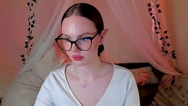 MishkaMe online show from 02.11.25