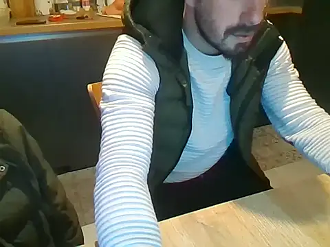 giorgakaci69 online show from 01.04.25