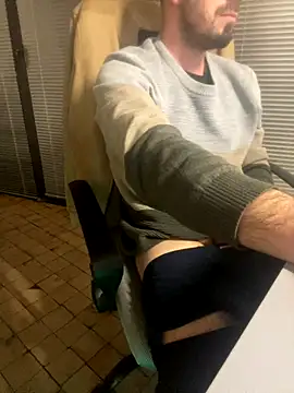 giorgakaci69 online show from 12.17.25