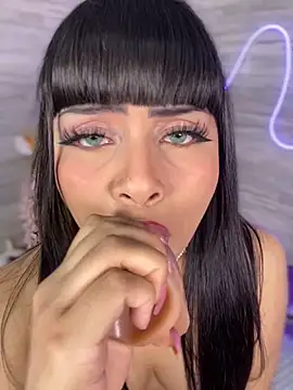 Bubalu Uwwu online show from 10.15.25