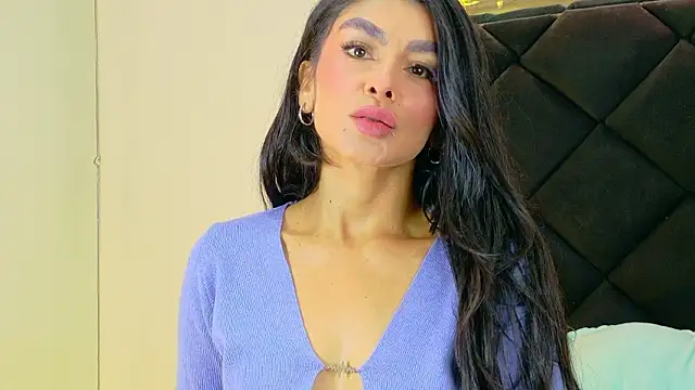 Snapshot of Holly_Brensonexx_ chatting on 02.24.26 Holly Brensonexx online show from 02.24.26