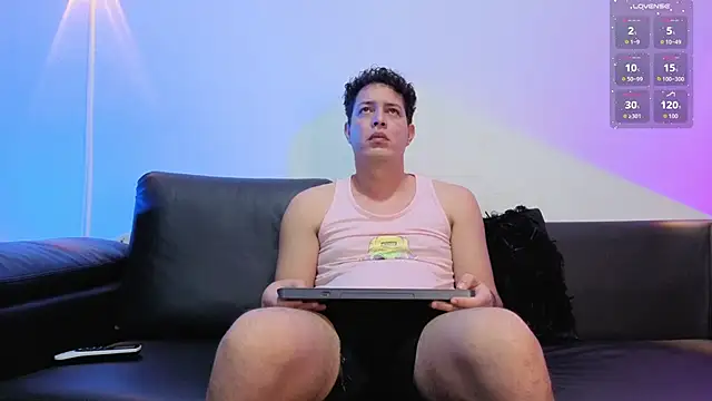 Snapshot of Revenge-Couple chatting on 02.18.26 Revenge-Couple online show from 02.18.26