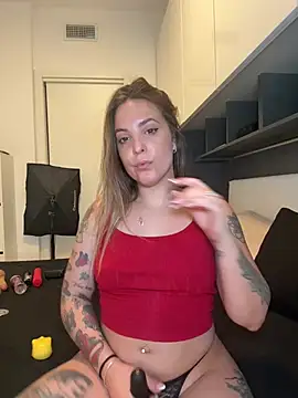 Snapshot of LiliMorganxxx chatting on 08.03.26 LiliMorganxxx online show from 08.03.26