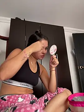 Kimmymadison- online show from 07.22.26