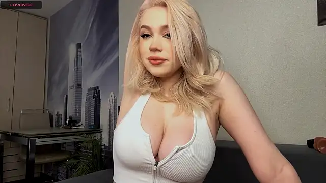 Snapshot of AsteriaHamel chatting on 01.06.26 AsteriaHamel online show from 01.06.26