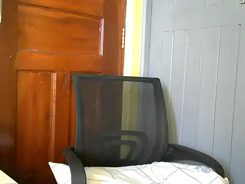 Sexy burberry online show from 12.22.24