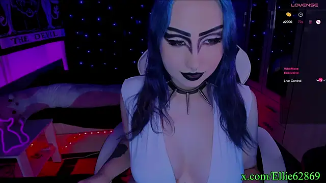 Kitty goth online show from 12.21.24