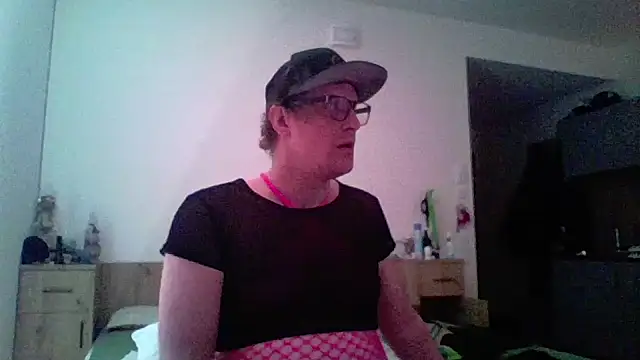 Bigthroaterboy online show from 04.15.26