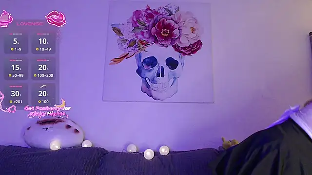 Snapshot of Colins_Pink_Room chatting on 01.05.26 Colins Pink Room online show from 01.05.26