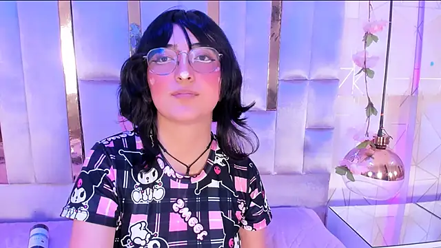 Snapshot of SaraMartini1 chatting on 03.11.25 SaraMartini1 online show from 03.11.25