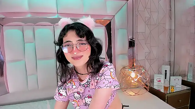 Snapshot of SaraMartini1 chatting on 09.13.25 SaraMartini1 online show from 09.13.25