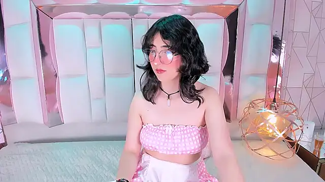 Snapshot of SaraMartini1 chatting on 09.14.25 SaraMartini1 online show from 09.14.25