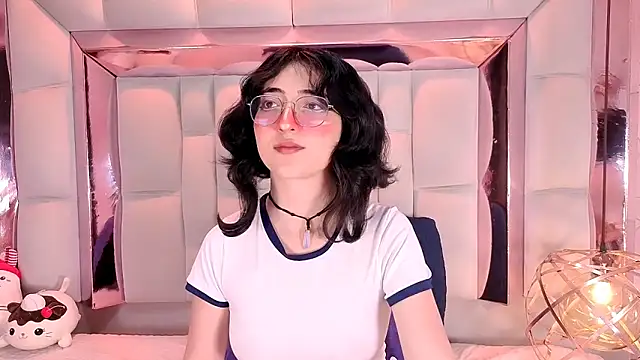 Snapshot of SaraMartini1 chatting on 04.19.26 SaraMartini1 online show from 04.19.26
