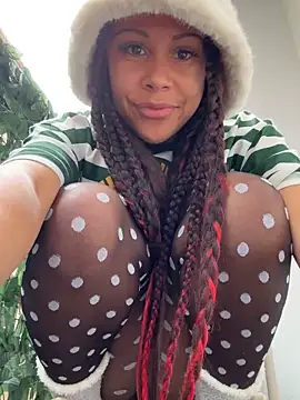 Snapshot of HaileyDiana chatting on 03.08.26 HaileyDiana online show from 03.08.26