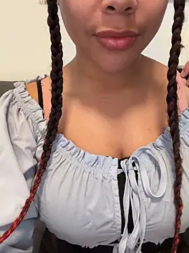 Snapshot of HaileyDiana chatting on 03.17.26 HaileyDiana online show from 03.17.26