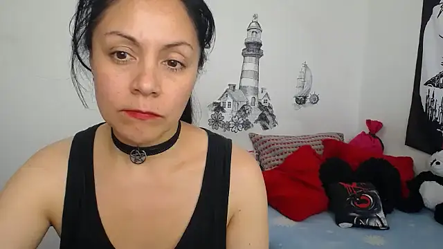 Snapshot of lili_peach chatting on 02.21.25 lili peach online show from 02.21.25