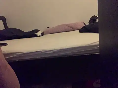 Snapshot of KendrickJiz chatting on 03.08.25 KendrickJiz online show from 03.08.25