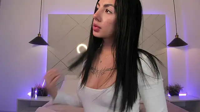 ANTONELLA  ROUSE  online show from 04.26.26