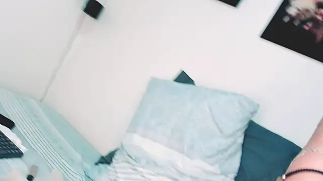 Snapshot of Aleja1214 chatting on 02.23.25 Aleja1214 online show from 02.23.25