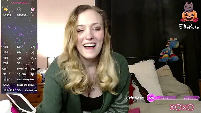 Snapshot of EllieeRose chatting on 11.23.25 EllieeRose online show from 11.23.25