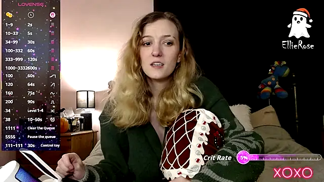 Snapshot of EllieeRose chatting on 12.04.25 EllieeRose online show from 12.04.25