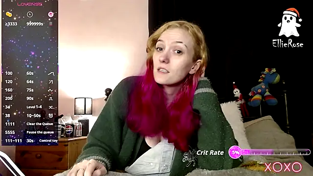 Snapshot of EllieeRose chatting on 12.22.25 EllieeRose online show from 12.22.25