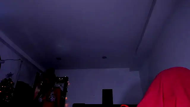 Snapshot of kerlysmith_24 chatting on 12.29.24 kerlysmith 24 online show from 12.29.24