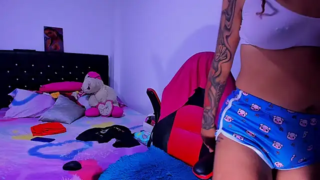 Snapshot of kerlysmith_24 chatting on 01.30.25 kerlysmith 24 online show from 01.30.25