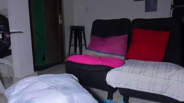 Snapshot of kerlysmith_24 chatting on 11.11.25 kerlysmith 24 online show from 11.11.25