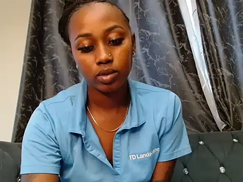 Snapshot of Miss_hot_candy chatting on 02.21.25 Miss hot candy online show from 02.21.25