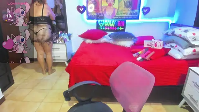 Snapshot of karenmilf_4 chatting on 01.16.25 karenmilf 4 online show from 01.16.25