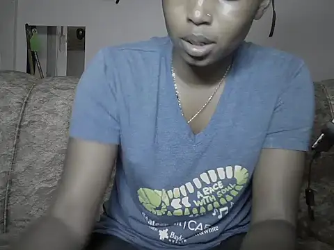 Snapshot of SweetWhisper chatting on 02.16.26 SweetWhisper online show from 02.16.26