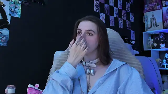 Snapshot of Supaidagaru chatting on 12.13.25 Supaidagaru online show from 12.13.25