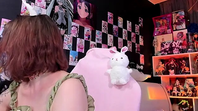 Snapshot of Supaidagaru chatting on 12.21.25 Supaidagaru online show from 12.21.25