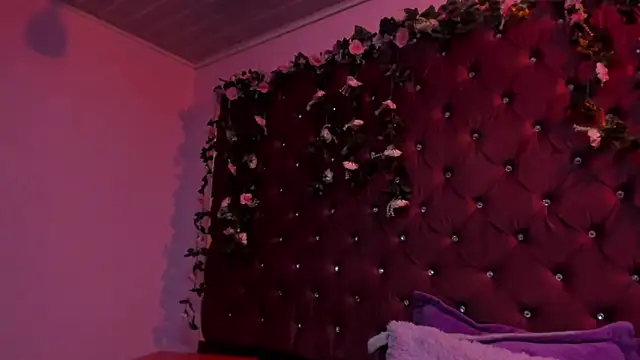 MaddyHudson online show from 09.11.25