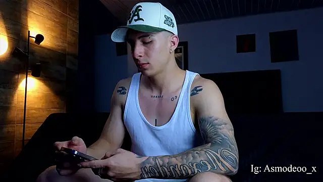 Snapshot of AsmodeoCox chatting on 02.05.26 AsmodeoCox online show from 02.05.26