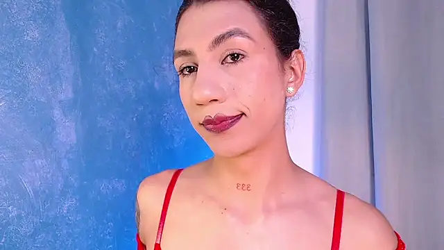 sofiaa grey  online show from 01.13.25