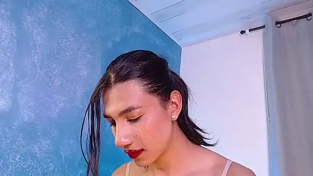 sofiaa grey  online show from 02.01.25