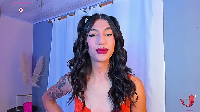 sofiaa grey  online show from 11.05.25