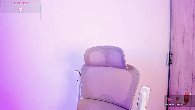 sofiaa grey  online show from 11.13.25