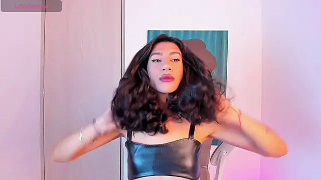 sofiaa grey  online show from 01.06.26