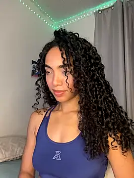 Snapshot of nicoleebony1 chatting on 09.18.25 nicoleebony1 online show from 09.18.25