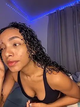 Snapshot of nicoleebony1 chatting on 10.14.25 nicoleebony1 online show from 10.14.25