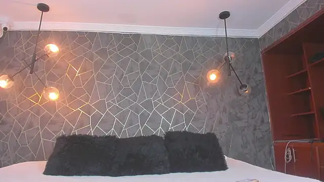 leigh-angels online show from 02.10.26