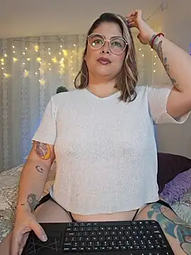 Juliietha servas online show from 03.18.26