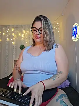 Juliietha servas online show from 05.08.26