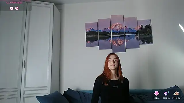 Snapshot of MargoFoxy chatting on 03.09.25 MargoFoxy online show from 03.09.25