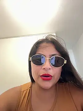 Snapshot of Sol_biglips chatting on 03.16.26 Sol biglips online show from 03.16.26